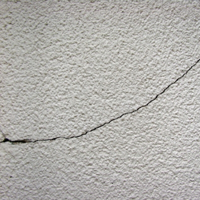 Curved fissures