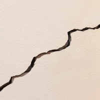 Diagonal fissures like a stairs